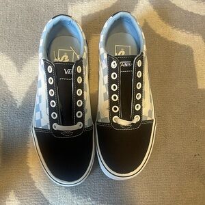 Brand new women’s vans size 7 .